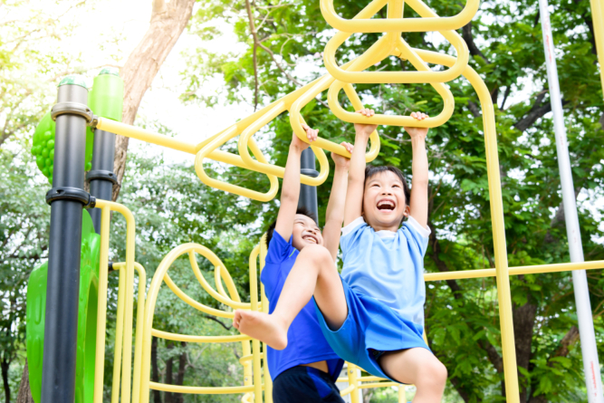 outdoor-play-benefits-for-young-children